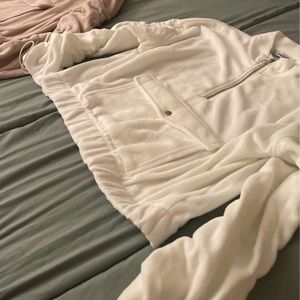 Women’s sweater bundle